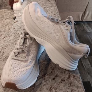 BARELY USED HOKA BONDI 8